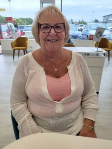 Complimentary Glasses Service in Deeside