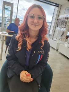 Complimentary Glasses Service in Deeside