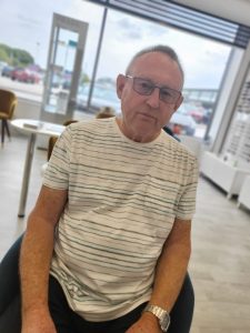 Complimentary Glasses Service in Deeside