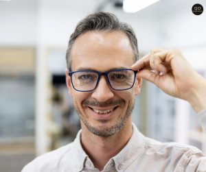 Complimentary Glasses Service in Deeside