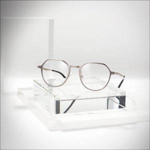 Complimentary Glasses Service in Deeside