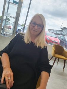 Complimentary Glasses Service in Deeside