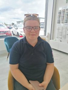 Complimentary Glasses Service in Deeside