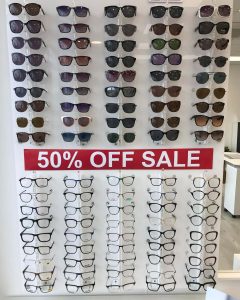 Complimentary Glasses Service in Deeside
