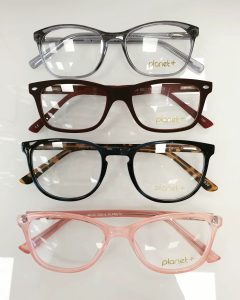 Complimentary Glasses Service in Deeside