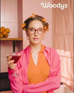 Complimentary Glasses Service in Deeside