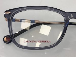 Complimentary Glasses Service in Deeside