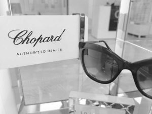 Complimentary Glasses Service in Deeside