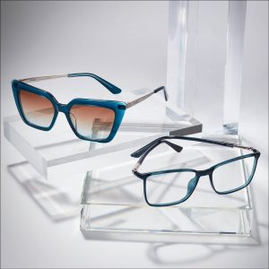 Complimentary Glasses Service in Deeside