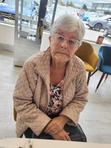 Complimentary Glasses Service in Deeside