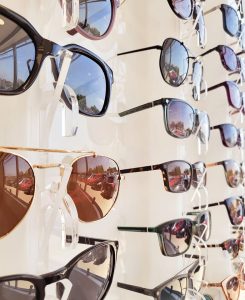Complimentary Glasses Service in Deeside