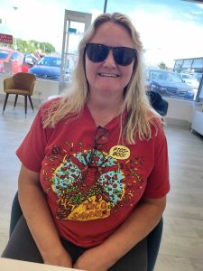 Complimentary Glasses Service in Deeside