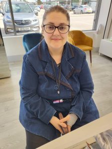 Complimentary Glasses Service in Deeside
